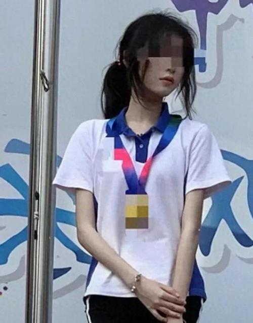 流传吃瓜视频的网红,揭秘吃瓜网红背后的故事